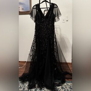 Elegant Black Evening Dress